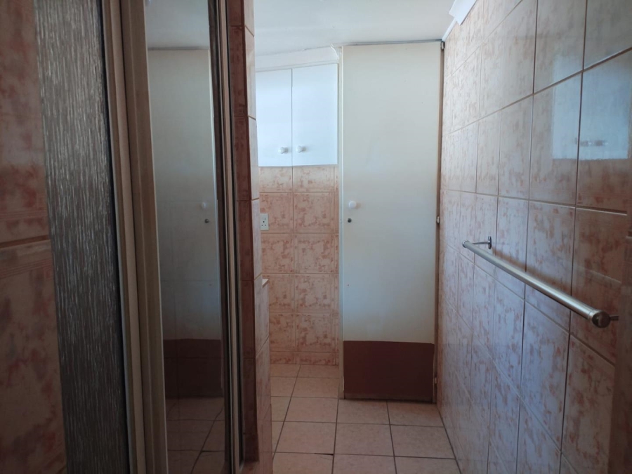 To Let 1 Bedroom Property for Rent in Booysens Gauteng