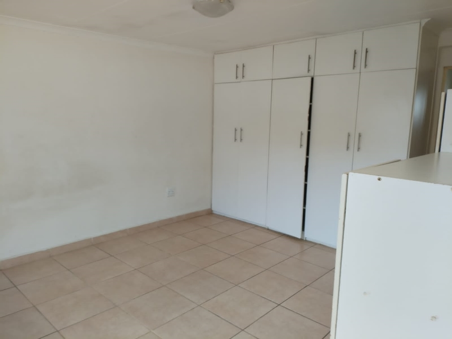 To Let 1 Bedroom Property for Rent in Booysens Gauteng