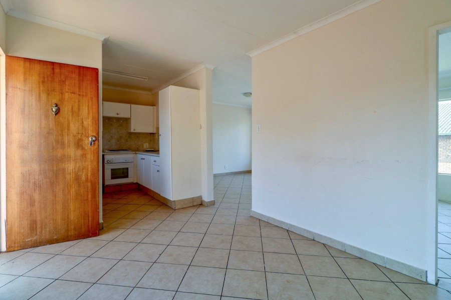 To Let 2 Bedroom Property for Rent in Faerie Glen Gauteng