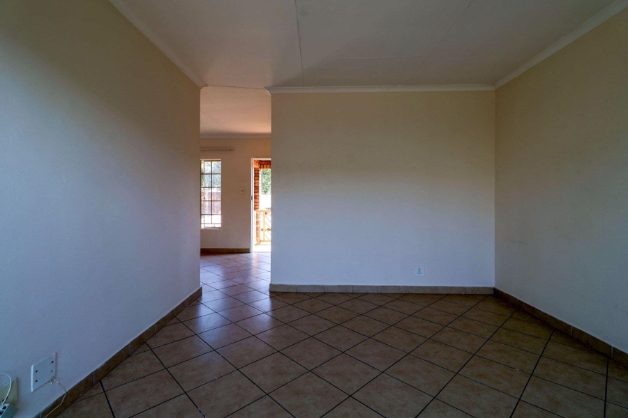 To Let 2 Bedroom Property for Rent in Faerie Glen Gauteng