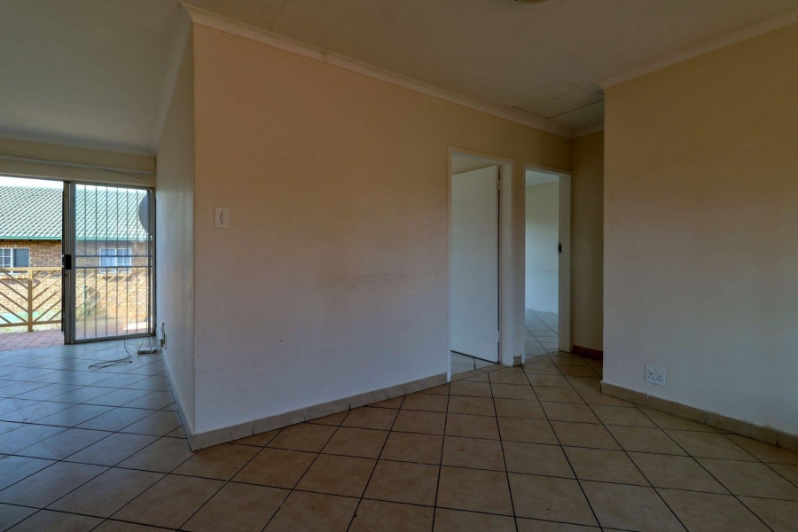 To Let 2 Bedroom Property for Rent in Faerie Glen Gauteng