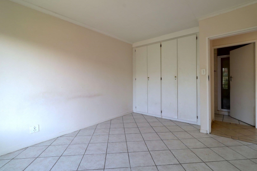 To Let 2 Bedroom Property for Rent in Faerie Glen Gauteng