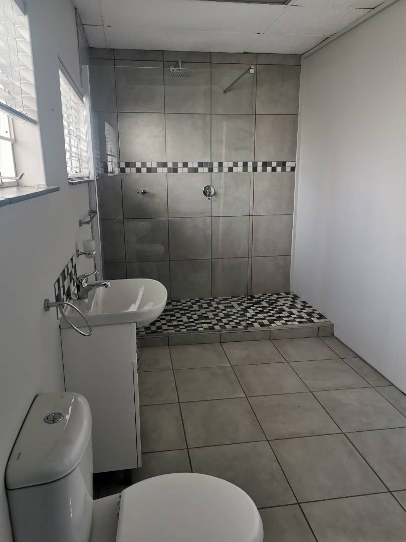 To Let 4 Bedroom Property for Rent in Waterkloof Ridge Gauteng