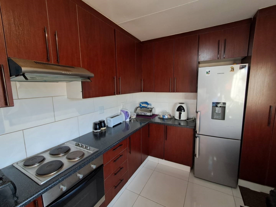 3 Bedroom Property for Sale in Oakdene Gauteng