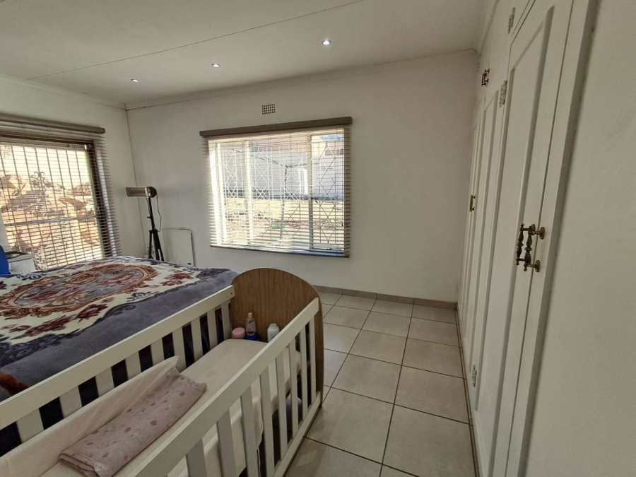 3 Bedroom Property for Sale in Oakdene Gauteng