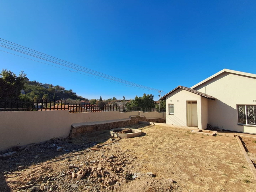 3 Bedroom Property for Sale in Oakdene Gauteng