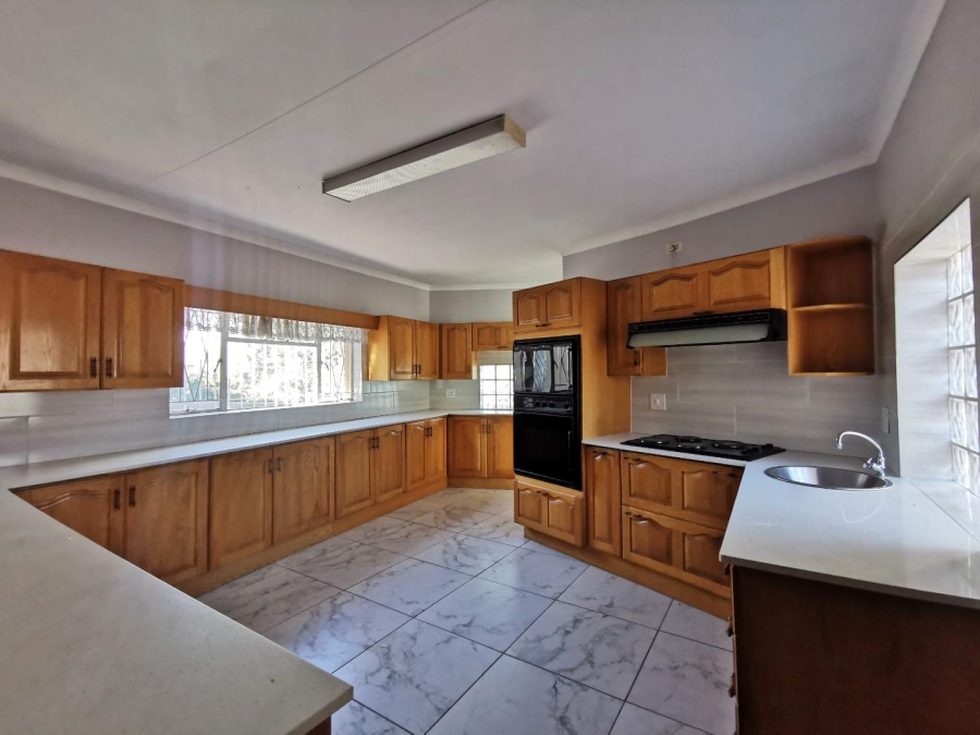 3 Bedroom Property for Sale in Mulbarton Gauteng