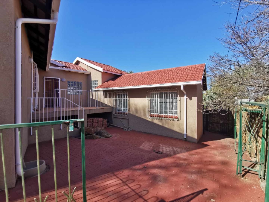 3 Bedroom Property for Sale in Mulbarton Gauteng