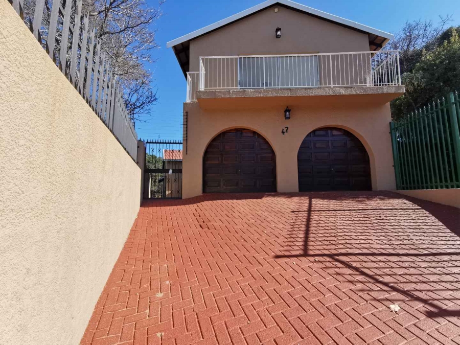 3 Bedroom Property for Sale in Mulbarton Gauteng