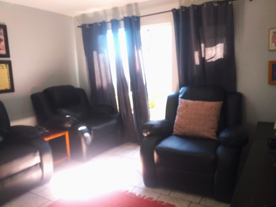 2 Bedroom Property for Sale in Verwoerdpark Gauteng