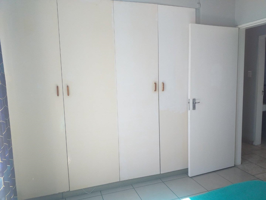 2 Bedroom Property for Sale in Verwoerdpark Gauteng