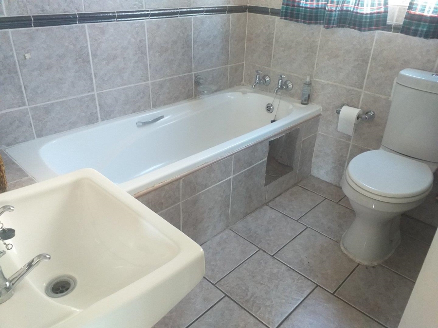 2 Bedroom Property for Sale in Verwoerdpark Gauteng