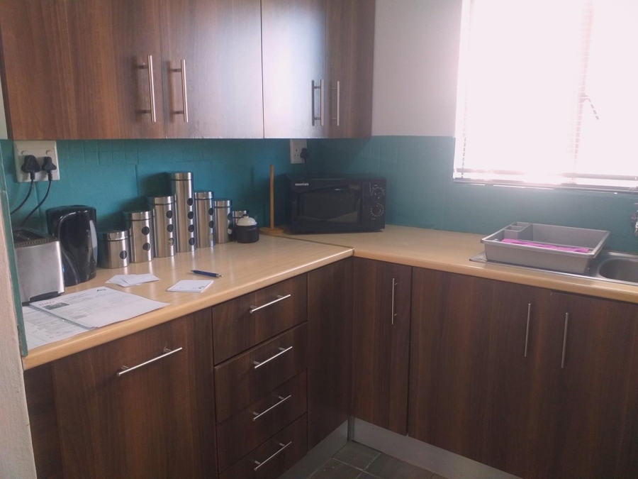 2 Bedroom Property for Sale in Verwoerdpark Gauteng