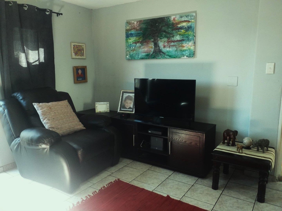 2 Bedroom Property for Sale in Verwoerdpark Gauteng