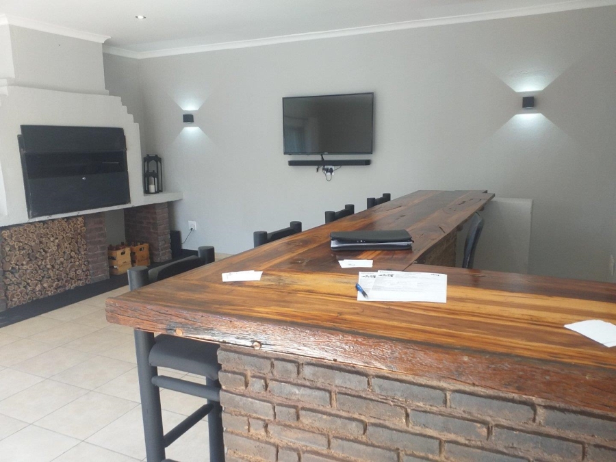 4 Bedroom Property for Sale in Verwoerdpark Gauteng