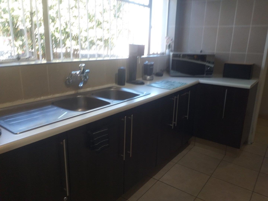 4 Bedroom Property for Sale in Verwoerdpark Gauteng