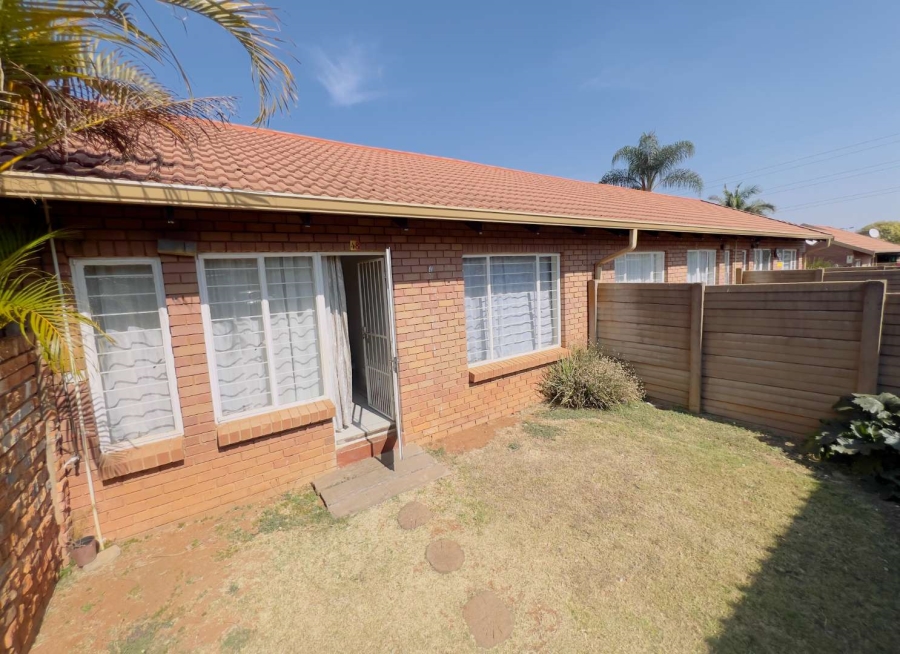 2 Bedroom Property for Sale in The Orchards Gauteng