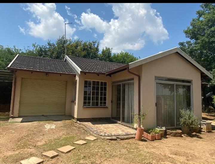 4 Bedroom Property for Sale in Lombardy East Gauteng