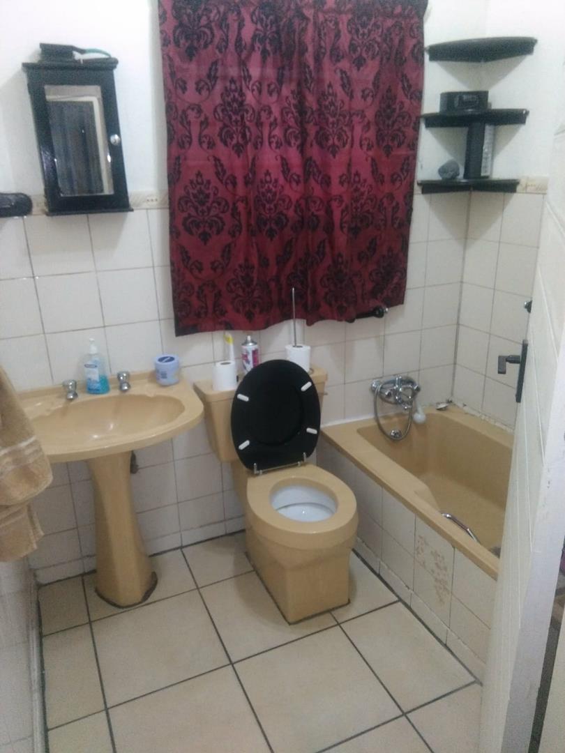 4 Bedroom Property for Sale in Eersterust Gauteng