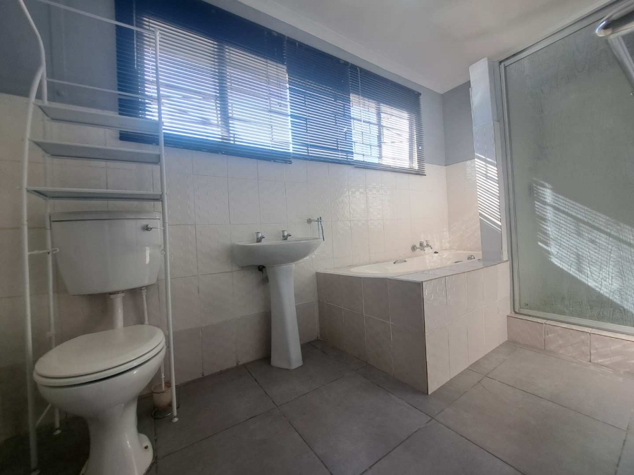 5 Bedroom Property for Sale in Eersterust Gauteng