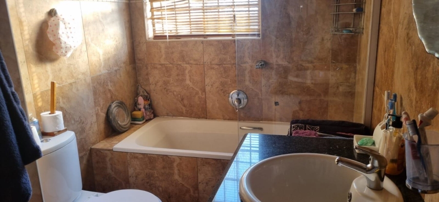 4 Bedroom Property for Sale in Rosettenville Ext 1 Gauteng