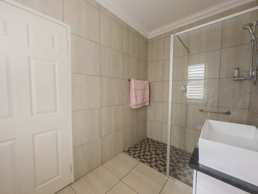 3 Bedroom Property for Sale in The Retreat Gauteng