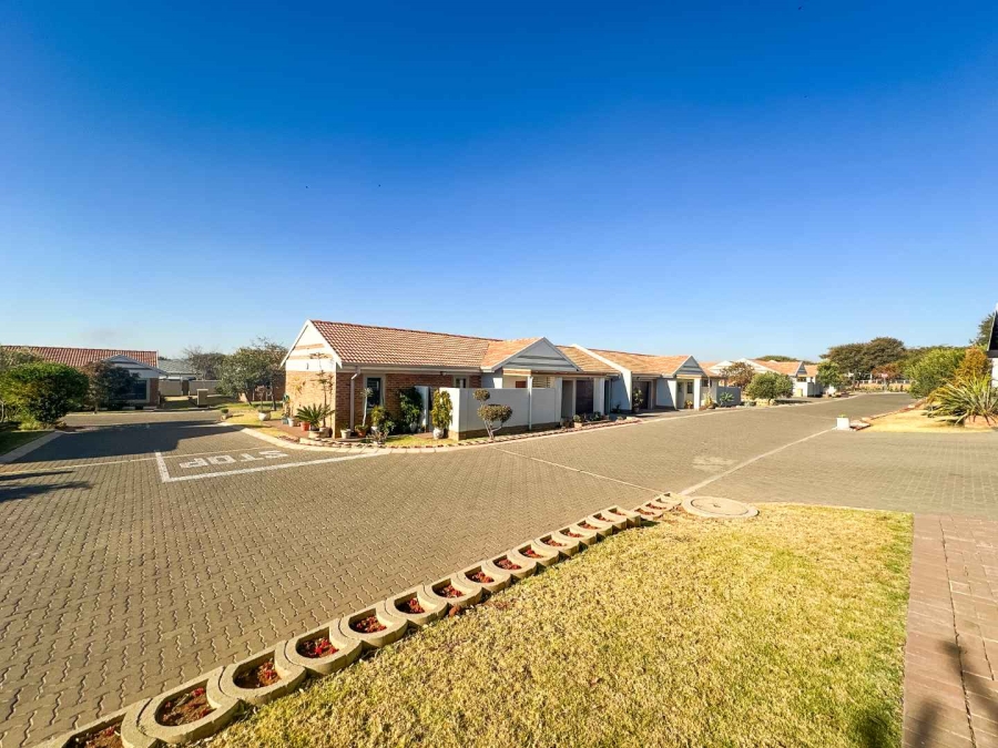 3 Bedroom Property for Sale in The Retreat Gauteng