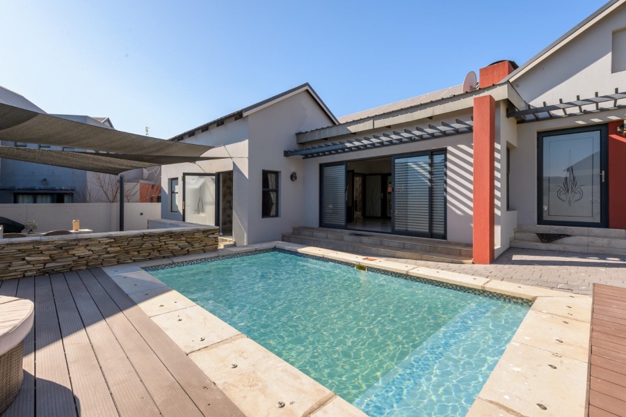 3 Bedroom Property for Sale in Copperleaf Estate Gauteng