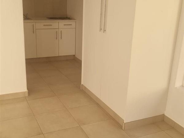 To Let 1 Bedroom Property for Rent in Beverley Gardens Gauteng