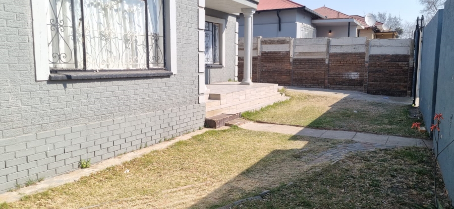 7 Bedroom Property for Sale in Kenilworth Gauteng