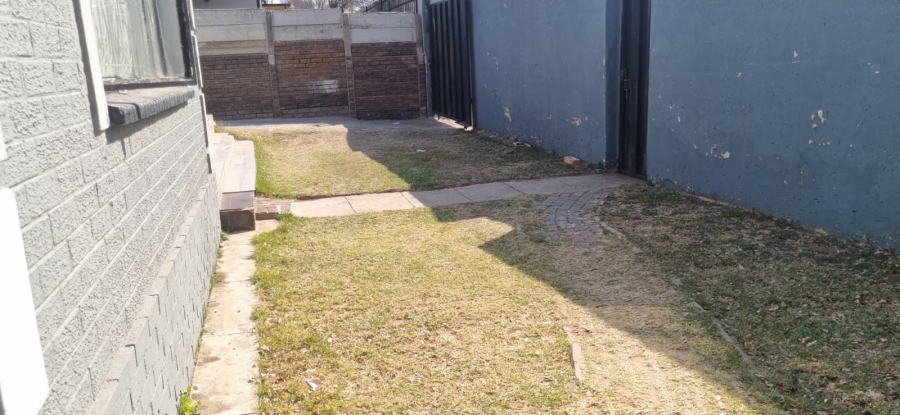 7 Bedroom Property for Sale in Kenilworth Gauteng