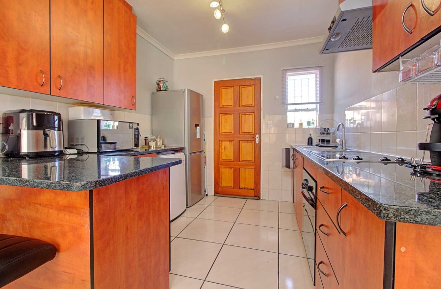 2 Bedroom Property for Sale in Wilgeheuwel Gauteng