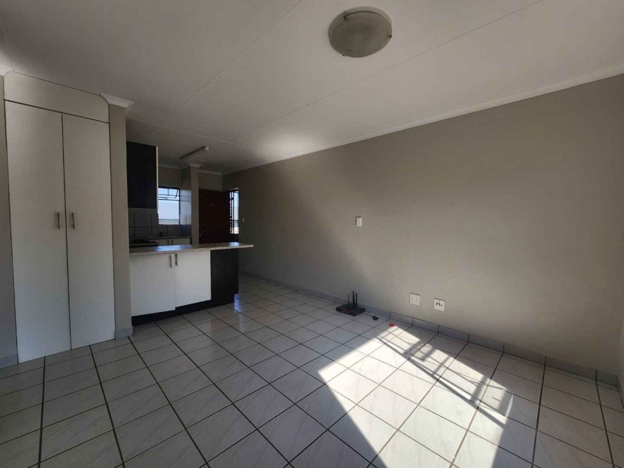 To Let 2 Bedroom Property for Rent in Rooihuiskraal North Gauteng