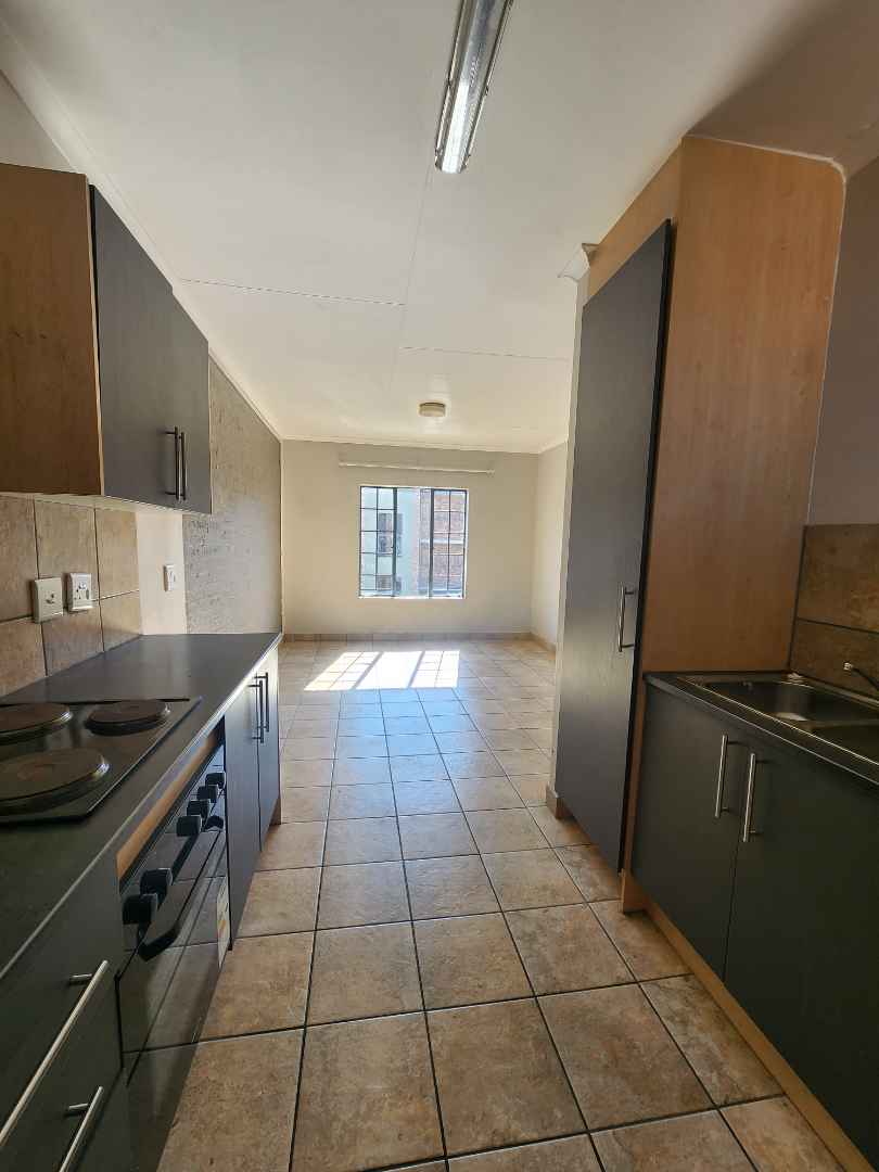 To Let 2 Bedroom Property for Rent in Rooihuiskraal North Gauteng