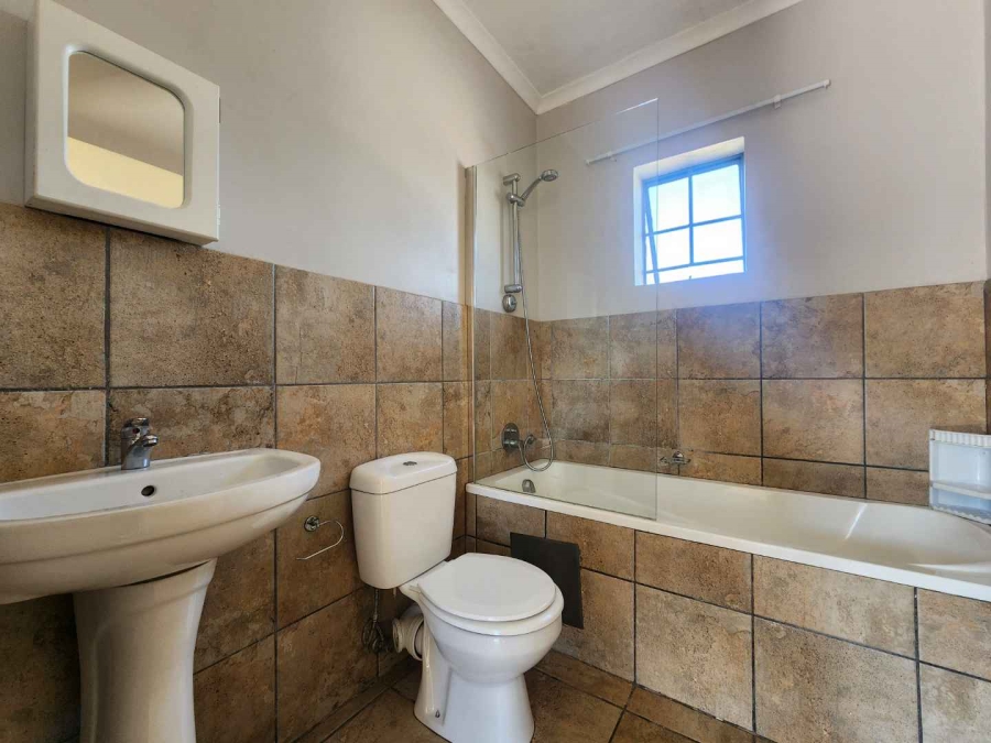 To Let 2 Bedroom Property for Rent in Rooihuiskraal North Gauteng