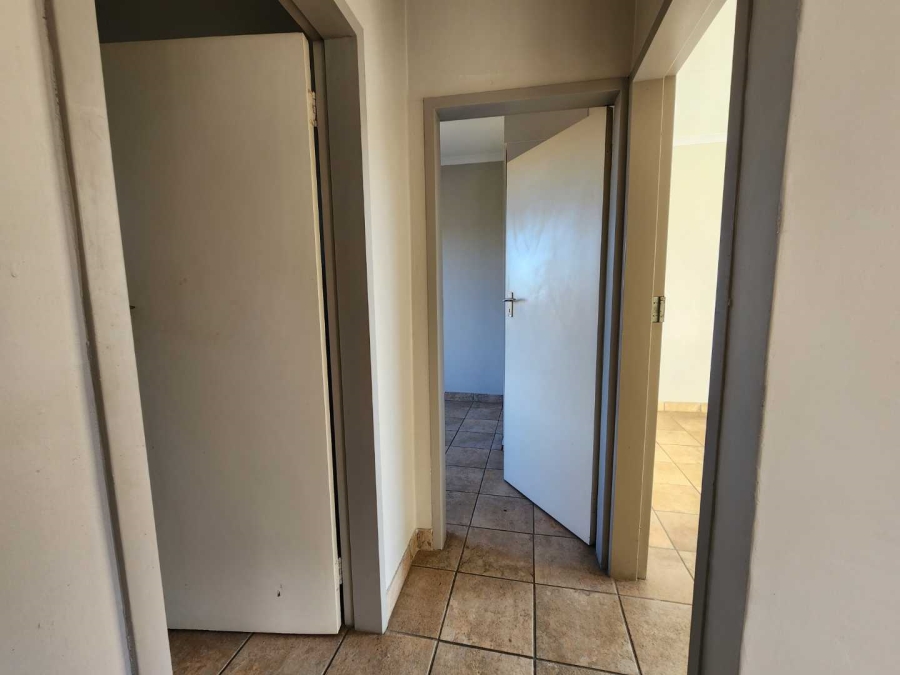 To Let 2 Bedroom Property for Rent in Rooihuiskraal North Gauteng