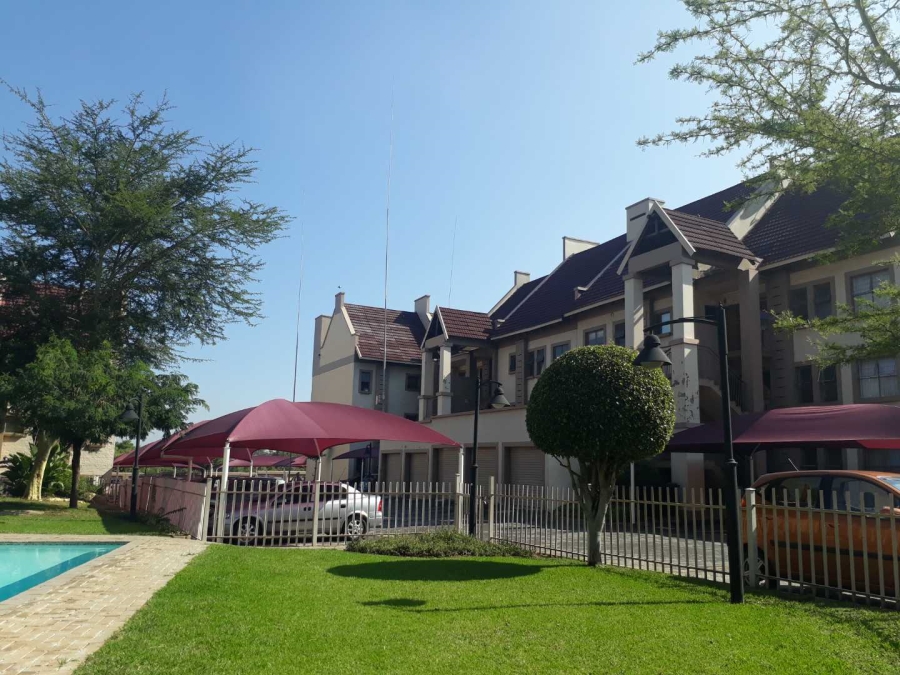 2 Bedroom Property for Sale in Sundowner Gauteng