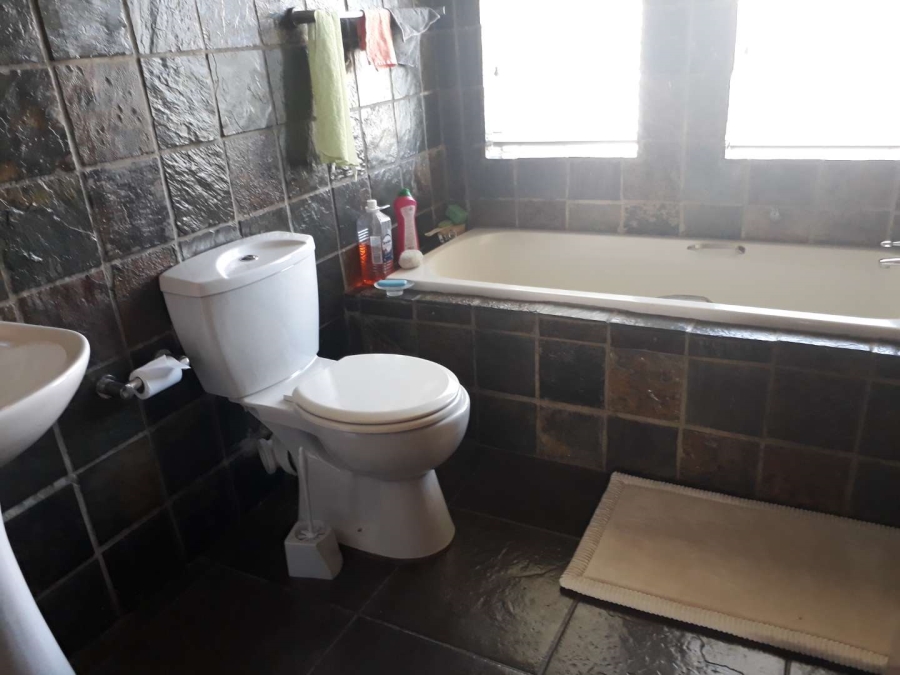 2 Bedroom Property for Sale in Sundowner Gauteng