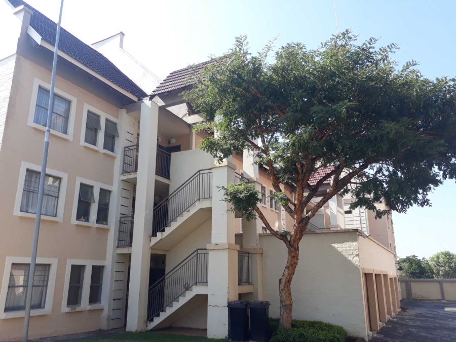 2 Bedroom Property for Sale in Sundowner Gauteng