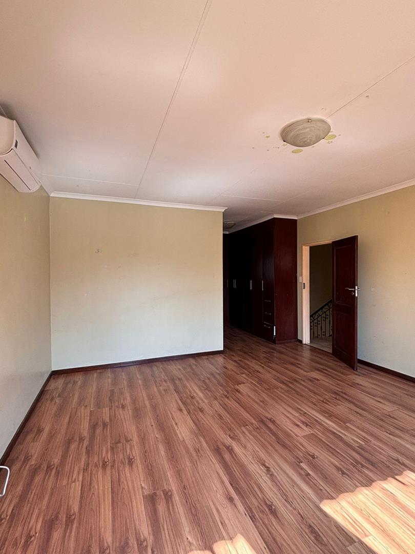 6 Bedroom Property for Sale in Six Fountains Residential Estate Gauteng