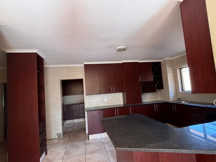 6 Bedroom Property for Sale in Six Fountains Residential Estate Gauteng