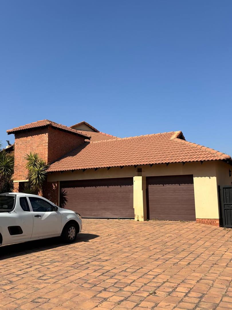 6 Bedroom Property for Sale in Six Fountains Residential Estate Gauteng