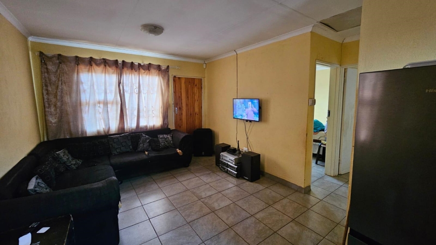 2 Bedroom Property for Sale in Protea Glen Gauteng