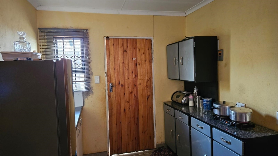 2 Bedroom Property for Sale in Protea Glen Gauteng