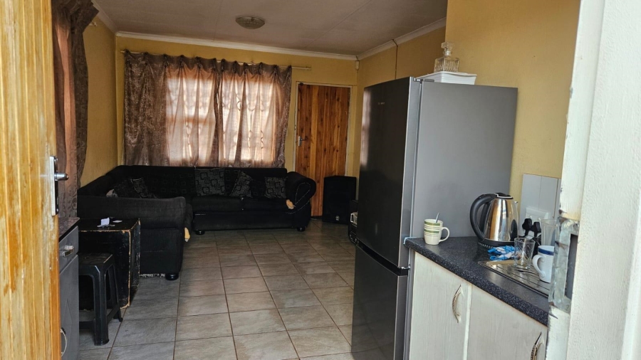 2 Bedroom Property for Sale in Protea Glen Gauteng