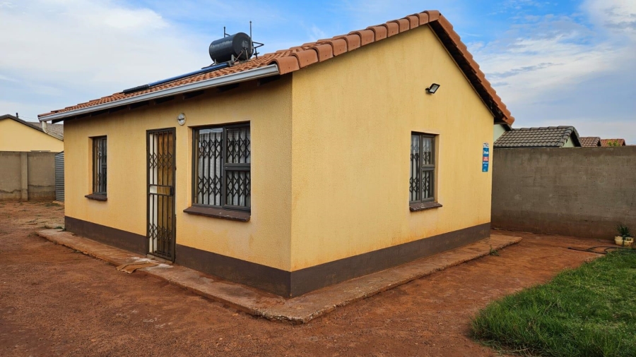 2 Bedroom Property for Sale in Protea Glen Gauteng