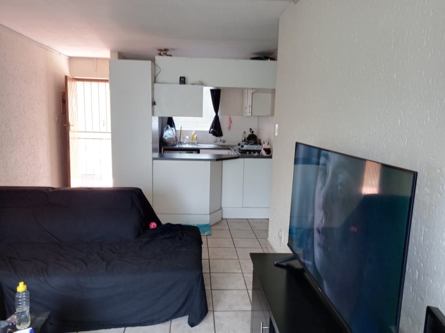 1 Bedroom Property for Sale in Weltevreden Park Gauteng