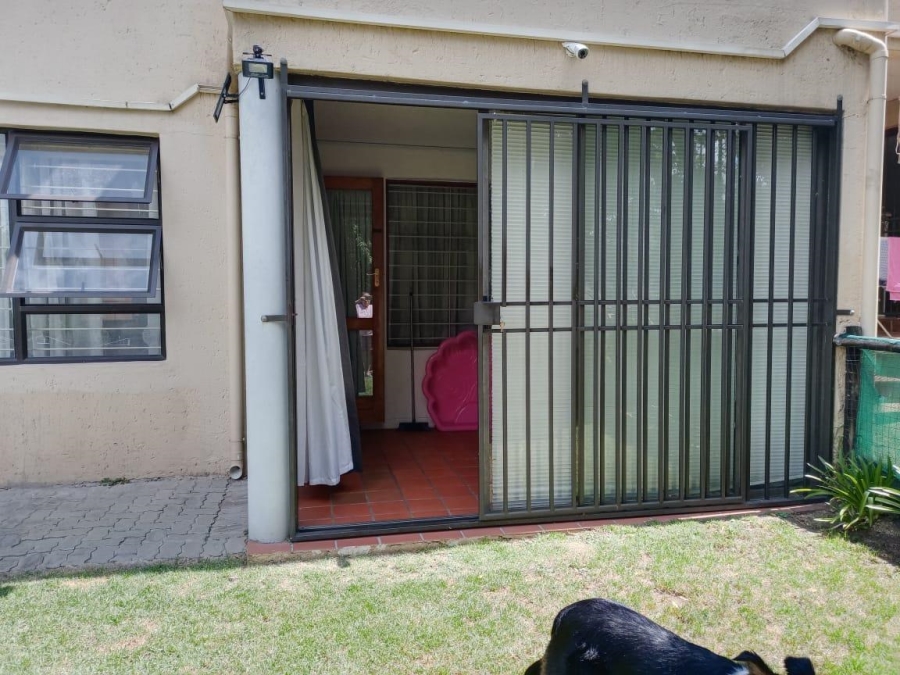 1 Bedroom Property for Sale in Weltevreden Park Gauteng