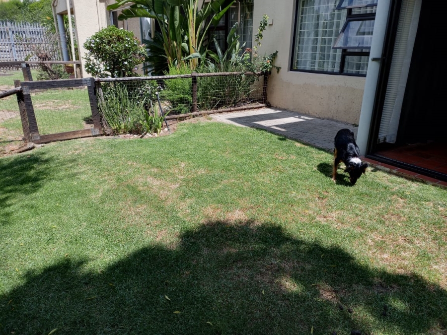 1 Bedroom Property for Sale in Weltevreden Park Gauteng