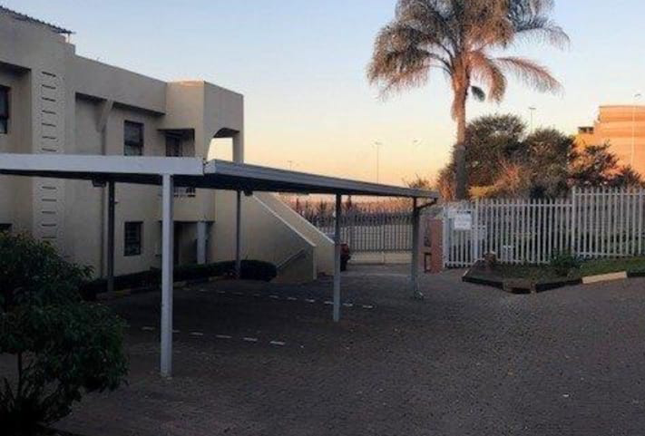 1 Bedroom Property for Sale in Weltevreden Park Gauteng